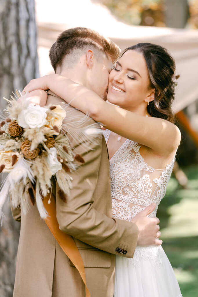 Die Hochzeitsfotografen fangen moderne Hochzeiten in Wien und Österreich perfekt ein