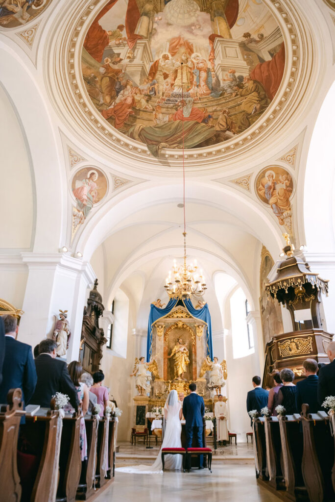 Katholische kirchliche Trauung im Schloss Halbturn